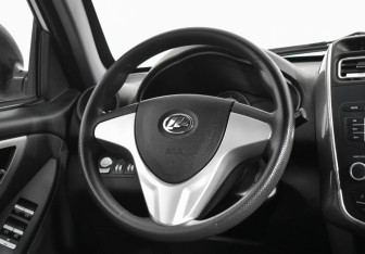 Подержанный автомобиль Lifan X60 2017 года (14 фото)