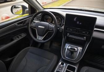 Подержанный автомобиль Haval M6 2023 года (10 фото)