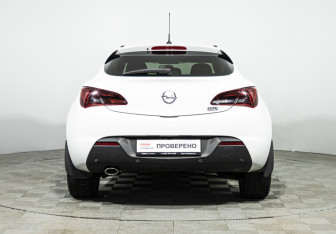 Подержанный автомобиль Opel Astra Hatchback 2013 года (6 фото)