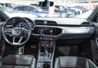 Подержанный автомобиль Audi Q3 Sportback 2021 года (13 фото)