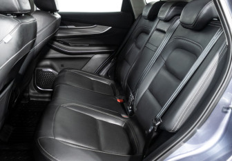 Подержанный автомобиль Exeed LX 2022 года (10 фото)