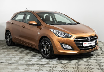 Подержанный автомобиль Hyundai i30 Hatchback 2015 года (3 фото)
