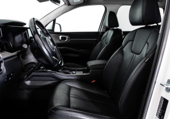 Подержанный автомобиль Kia Sorento 2021 года (22 фото)