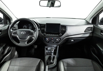 Подержанный автомобиль Hyundai Solaris Sedan 2022 года (13 фото)