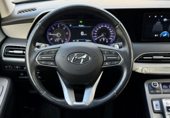 Подержанный автомобиль Hyundai Palisade 2022 года (11 фото)