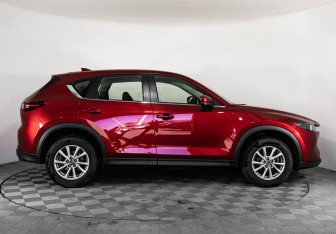 Подержанный автомобиль Mazda CX-5 2023 года (5 фото)