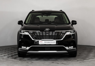 Подержанный автомобиль Kia Carnival 2021 года (3 фото)