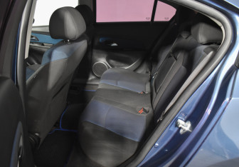 Подержанный автомобиль Chevrolet Cruze Sedan 2012 года (11 фото)