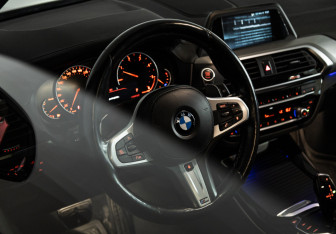 Подержанный автомобиль BMW X3 2018 года (30 фото)