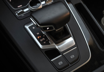 Подержанный автомобиль Audi Q5 2019 года (22 фото)