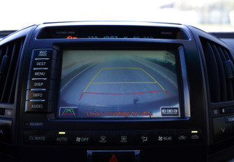 Подержанный автомобиль Toyota Land Cruiser Suv 2008 года (18 фото)