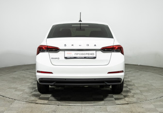 Подержанный автомобиль Skoda Rapid Liftback 2021 года (6 фото)
