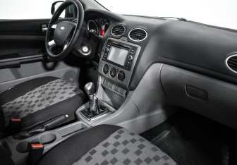 Подержанный автомобиль Ford Focus Wagon 2009 года (13 фото)