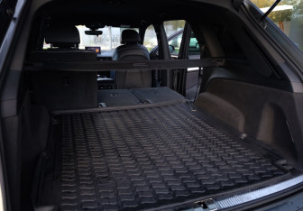 Подержанный автомобиль Audi Q7 2015 года (36 фото)