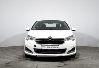 Подержанный автомобиль Citroen C4 Sedan 2014 года (2 фото)