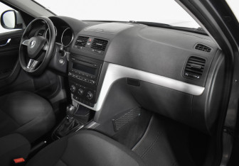 Подержанный автомобиль Skoda Yeti 2014 года (12 фото)