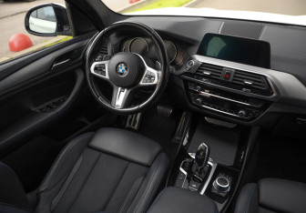 Подержанный автомобиль BMW X3 2020 года (10 фото)
