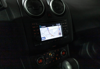 Подержанный автомобиль Nissan Qashqai 2013 года (19 фото)