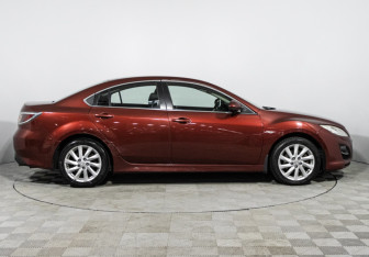 Подержанный автомобиль Mazda 6 Sedan 2010 года (4 фото)