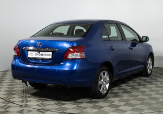 Подержанный автомобиль Toyota Yaris Sedan 2008 года (5 фото)