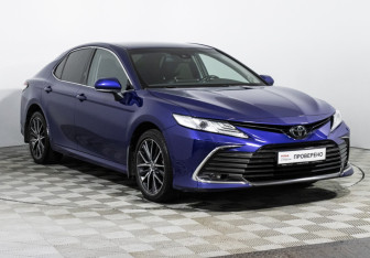 Подержанный автомобиль Toyota Camry Sedan 2021 года (3 фото)