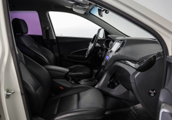 Подержанный автомобиль Hyundai Santa Fe 2014 года (25 фото)