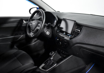 Подержанный автомобиль Hyundai Solaris Sedan 2020 года (13 фото)