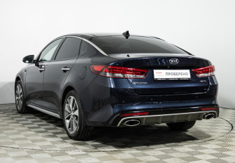 Подержанный автомобиль Kia Optima Sedan 2017 года (7 фото)