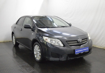 Подержанный автомобиль Toyota Corolla Sedan 2008 года (3 фото)