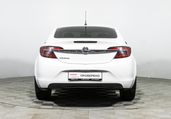 Подержанный автомобиль Opel Insignia Sedan 2014 года (6 фото)