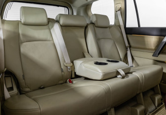 Подержанный автомобиль Toyota Land Cruiser Prado 2016 года (27 фото)