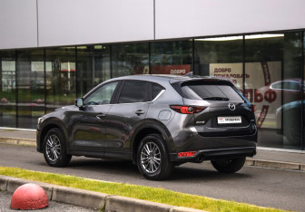 Подержанный автомобиль Mazda CX-5 2018 года (8 фото)
