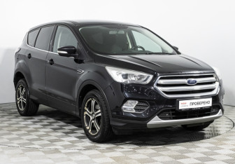 Подержанный автомобиль Ford Kuga 2018 года (3 фото)