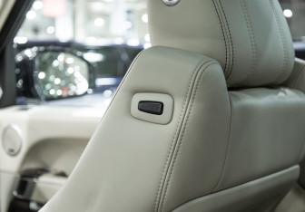 Подержанный автомобиль Land Rover Range Rover 2014 года (23 фото)