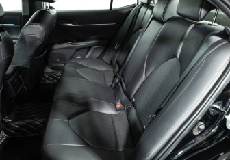 Подержанный автомобиль Toyota Camry Sedan 2021 года (10 фото)