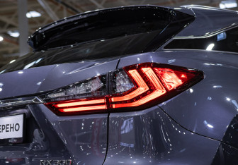 Подержанный автомобиль Lexus RX 2019 года (8 фото)
