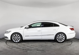Подержанный автомобиль Volkswagen Passat CC 2014 года (9 фото)
