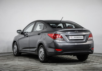 Подержанный автомобиль Hyundai Solaris Sedan 2014 года (7 фото)