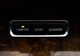 Подержанный автомобиль Volvo XC70 2007 года (14 фото)