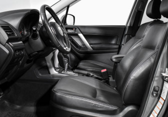 Подержанный автомобиль Subaru Forester Suv 2014 года (11 фото)