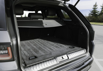 Подержанный автомобиль Land Rover Range Rover Sport 2022 года (38 фото)