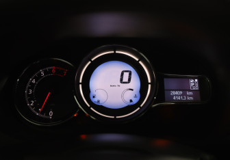 Подержанный автомобиль Renault Fluence 2016 года (11 фото)