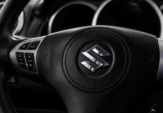 Подержанный автомобиль Suzuki Grand Vitara 2011 года (12 фото)