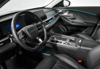 Подержанный автомобиль Chery Arrizo 8 2023 года (9 фото)