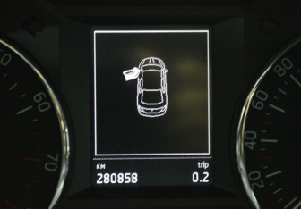 Подержанный автомобиль Skoda Octavia Liftback 2014 года (15 фото)