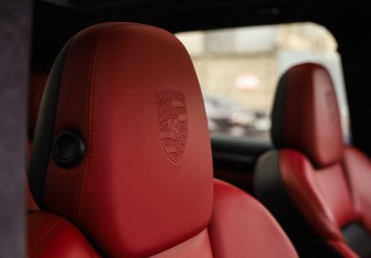 Подержанный автомобиль Porsche Cayenne 2014 года (29 фото)