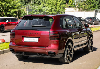 Подержанный автомобиль Porsche Cayenne 2007 года (6 фото)