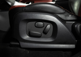 Подержанный автомобиль Land Rover Range Rover Evoque 2012 года (20 фото)