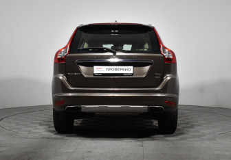 Подержанный автомобиль Volvo XC60 2014 года (6 фото)