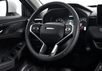 Подержанный автомобиль Haval Jolion 2023 года (14 фото)